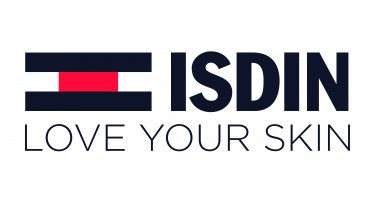 ضد آفتاب فوق العاده سبک فیوژن واتر مجیک ایزدین با SPF 50 بی رنگ